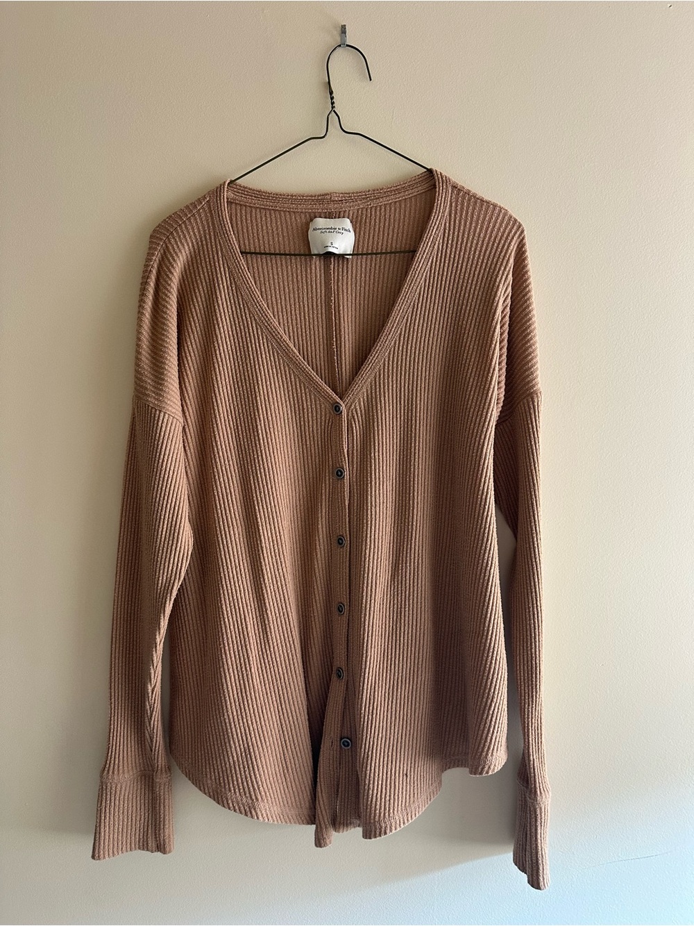 Abercrombie & Fitch Ribbed Button-Up Cardigan in Dusty Rose